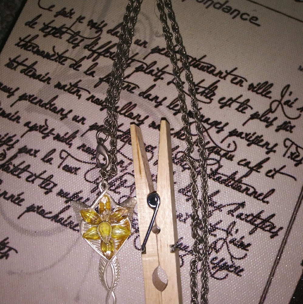 Lord of the Rings Costume Jewelry - Picture 2 of 3